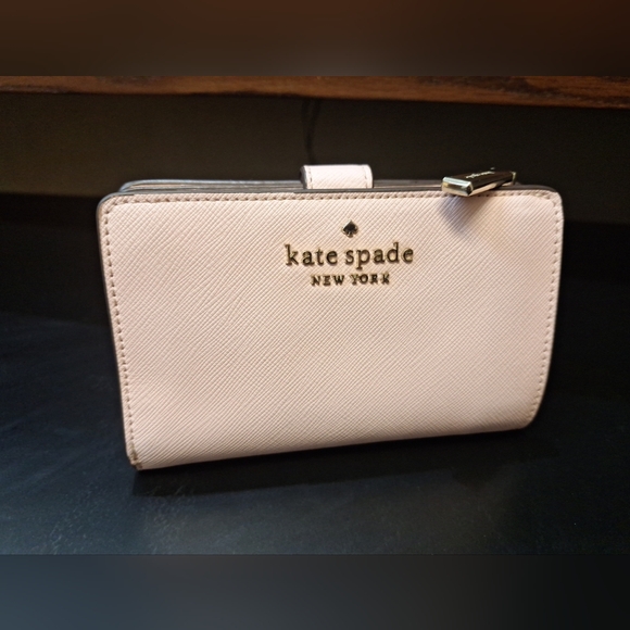 Kate Spade Madison Medium Compact Wallet Saffiano Leather Conch Pink - Picture 1 of 11